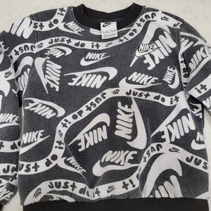 Boys Nike crewneck sweatshirt